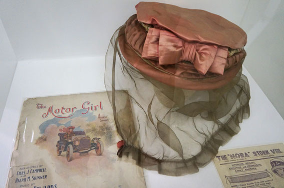 Women, Fashion. Power