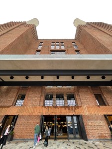 Battersea Powerstation mall 2022